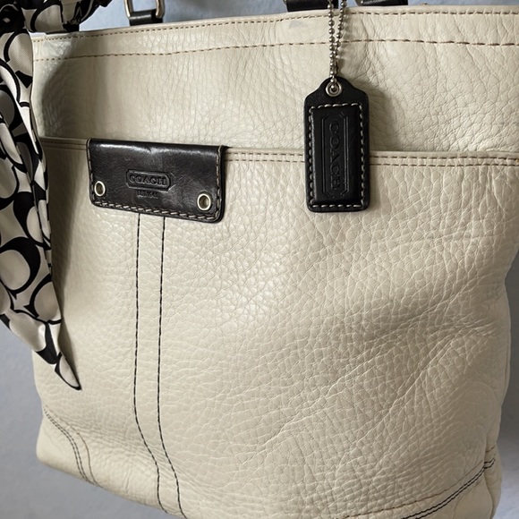 Coach Textured White & Black Satchel Purse - Picture 4 of 12